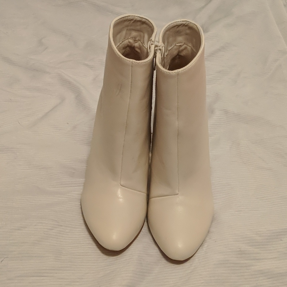 Shoe Dazzle Ankle Boots